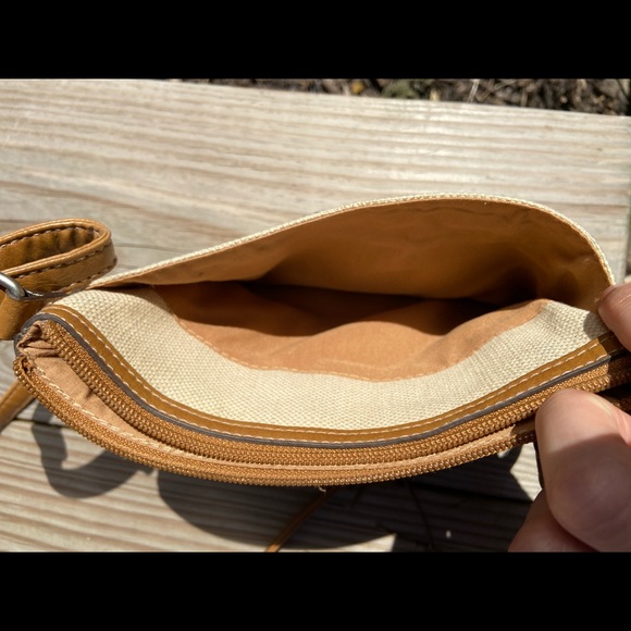 Relic Brand Butterfly Purse - Picture 4 of 4